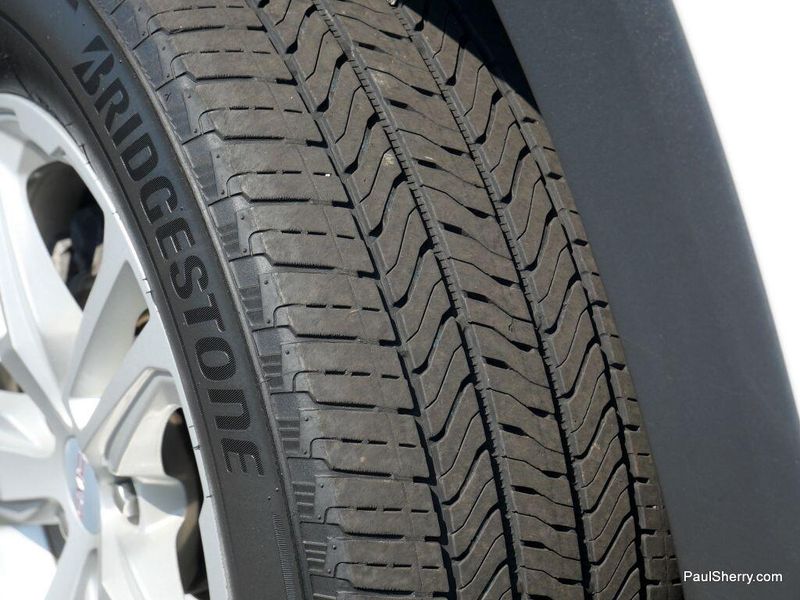 Used 2023 GMC Terrain SLE