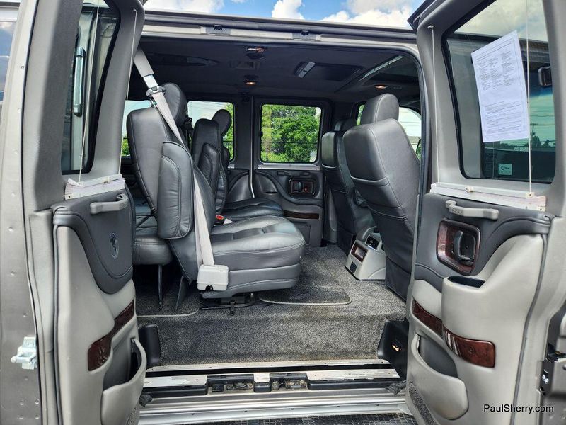 2011 Chevrolet Express 1500 Image 36