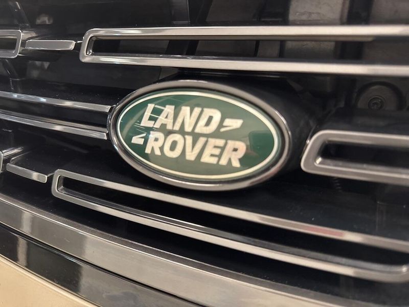 2023 Land Rover Range Rover SEImage 26