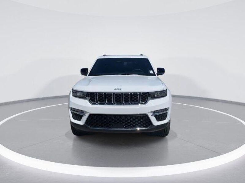 New 2024 Jeep Grand Cherokee 4xeImage 3