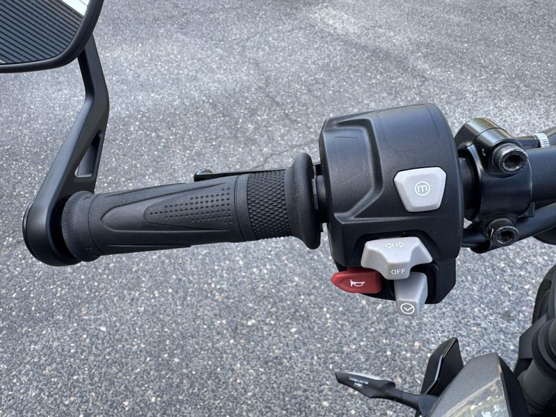 2024 Triumph Street Triple 765 RS 