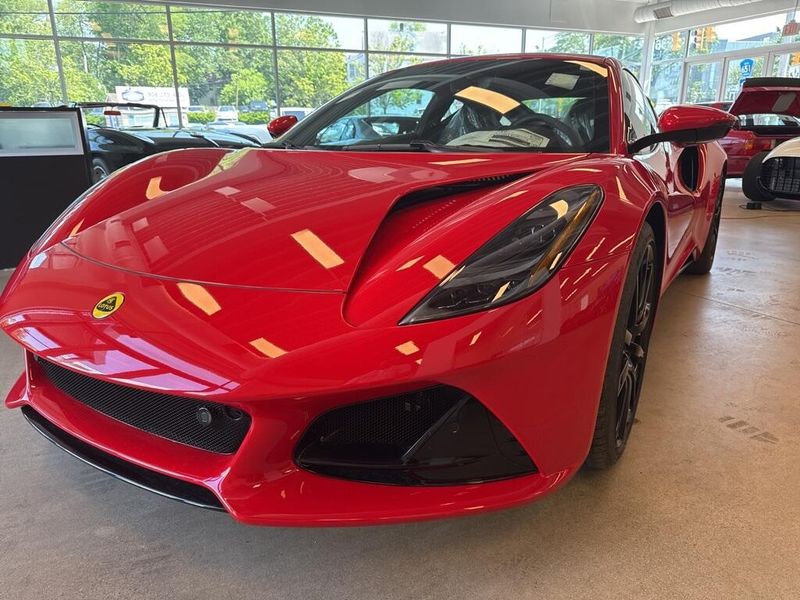2025 Lotus Emira 