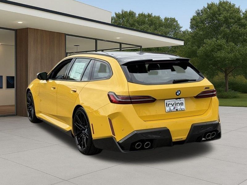 New 2026 BMW M5 BaseImage 12