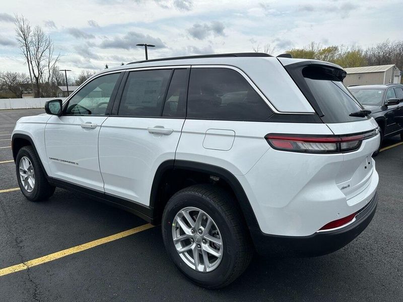 2025 Jeep Grand Cherokee Laredo X 4x4Image 10