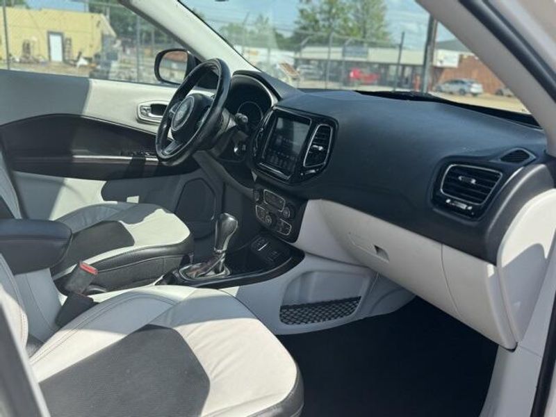 2020 Jeep Compass LimitedImage 16