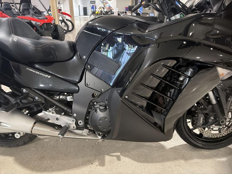 Used 2015 Kawasaki CONCOURS 14 ABS  in a BLACK exterior color. Victorville Del Amo Motorsports 760-241-7387 delamomotorsportsofvictorville.com 