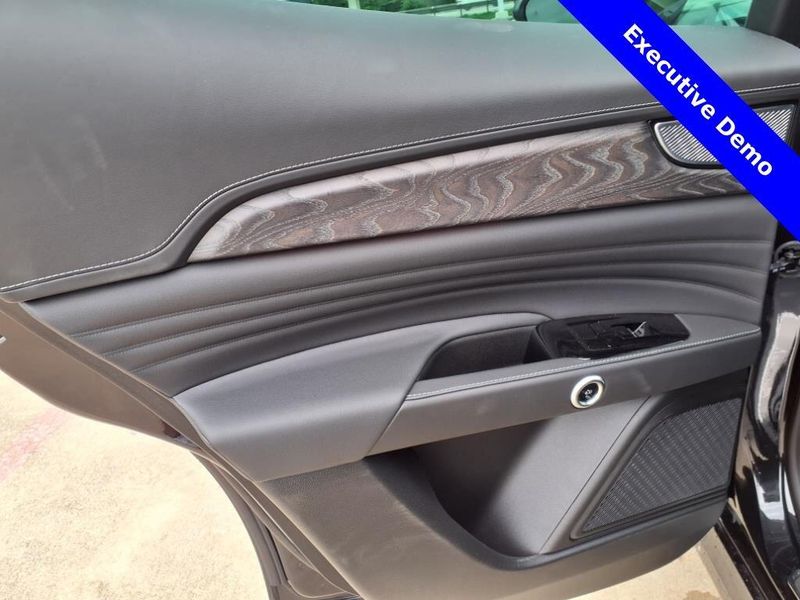 New 2025 Maserati Grecale Image 12