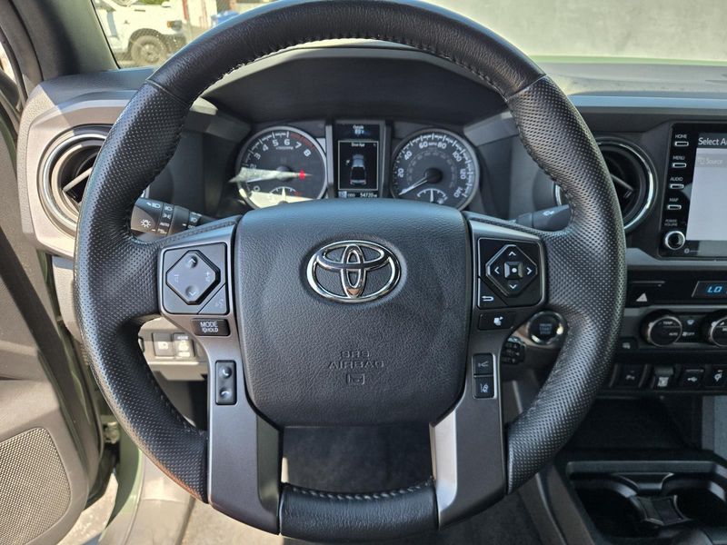 Used 2022 Toyota Tacoma 2WD TRD Off Road Double Cab 5' Bed V6 AT (Natl)