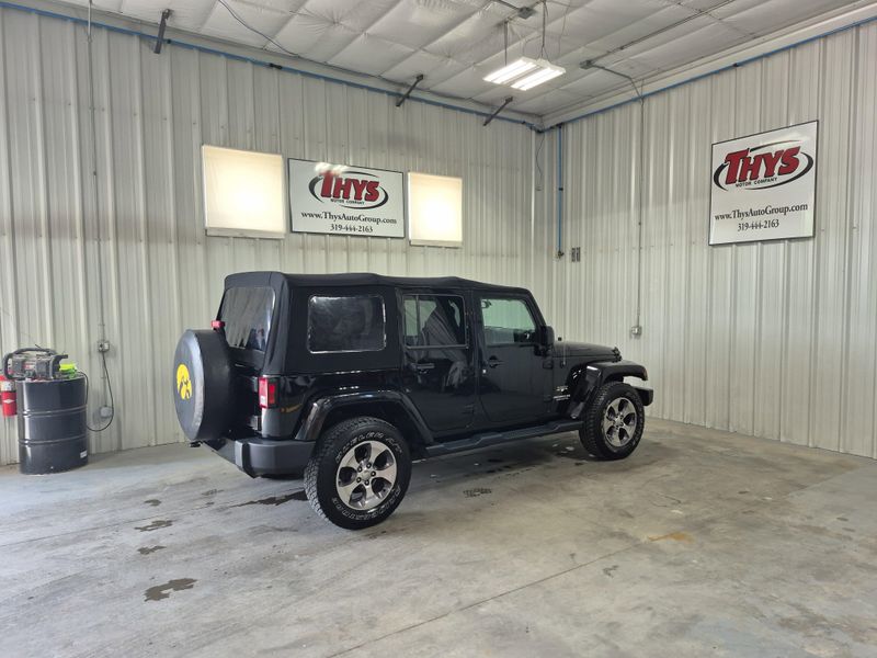 Used 2016 Jeep Wrangler Unlimited SaharaImage 4