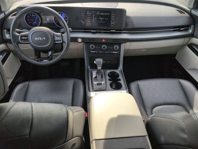 2024 Kia Carnival LXImage 28