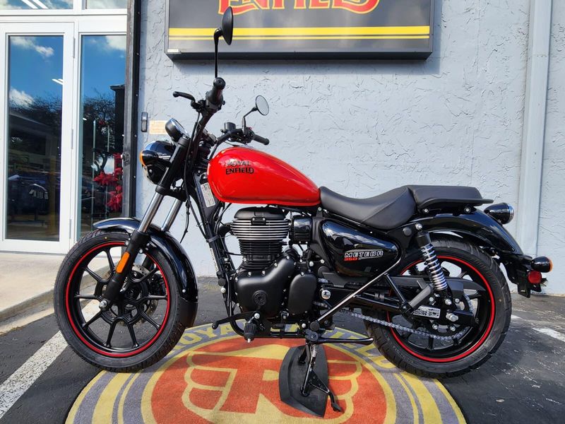 New 2024 Royal Enfield METEOR 350 Image 5