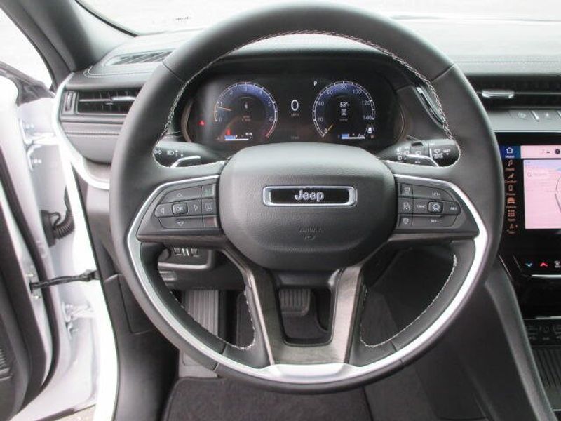 New 2026 Jeep Grand Cherokee Laredo Altitude 4x4Image 18