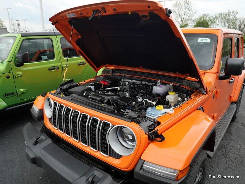 2025 Jeep Wrangler 4-door SaharaImage 46