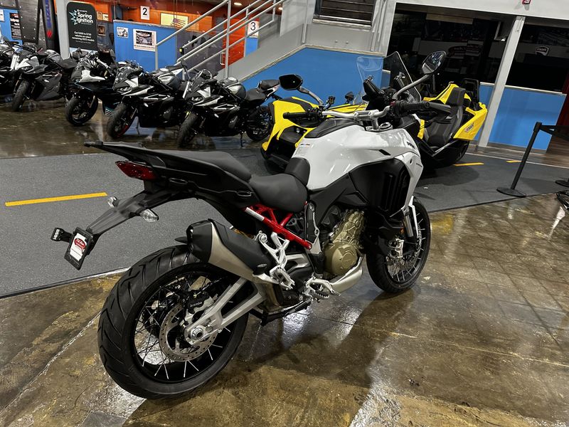 2023 Ducati MULTISTRADA V4 S  in a ICEBERG WHITE exterior color. Del Amo Motorsports of Redondo Beach (424) 304-1660 delamomotorsports.com 