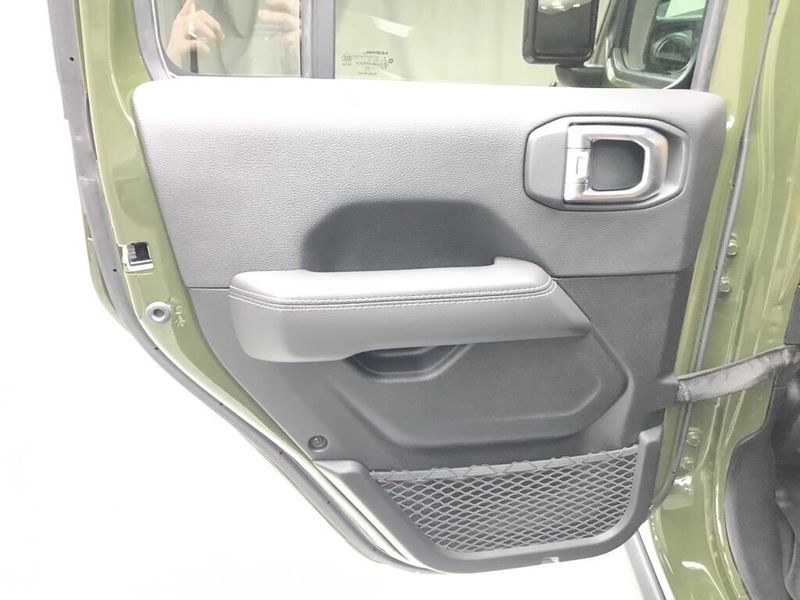 Used 2021 Jeep Wrangler Unlimited RubiconImage 17