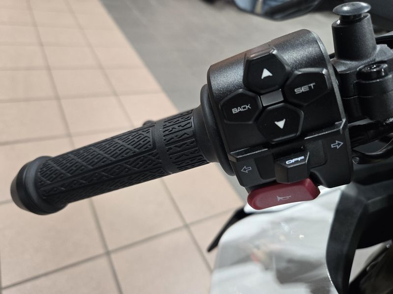 NEW 2026 CFMOTO 450SS Image 18