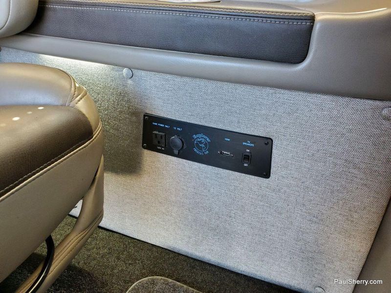 2020 GMC Savana Cargo Image 35