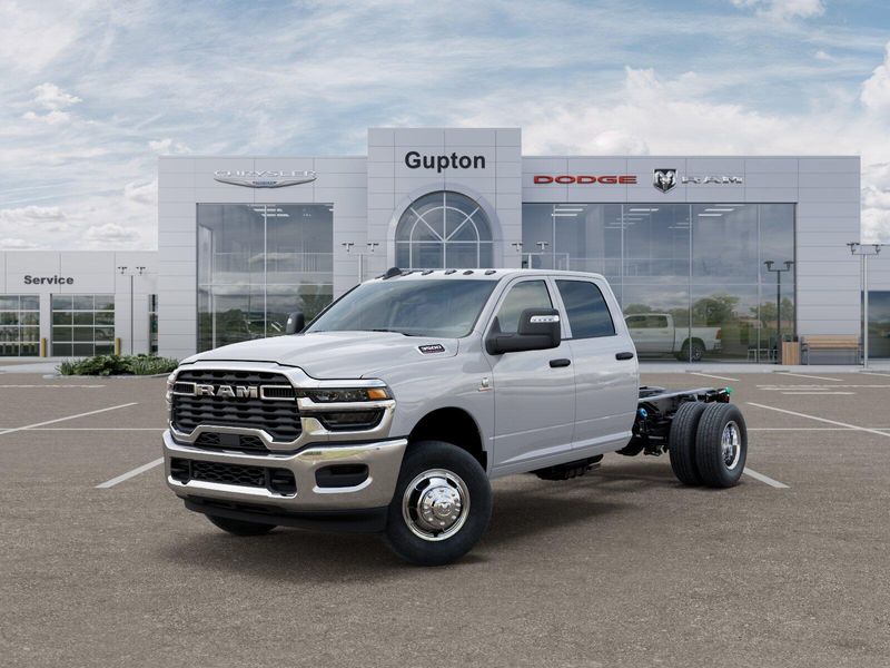 New 2026 RAM 3500 Tradesman Crew Cab Chassis 4x4 60