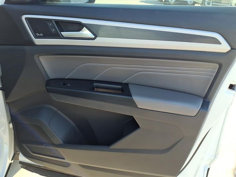 Used 2021 Volkswagen Atlas Cross Sport 3.6L V6 SEL PremiumImage 16