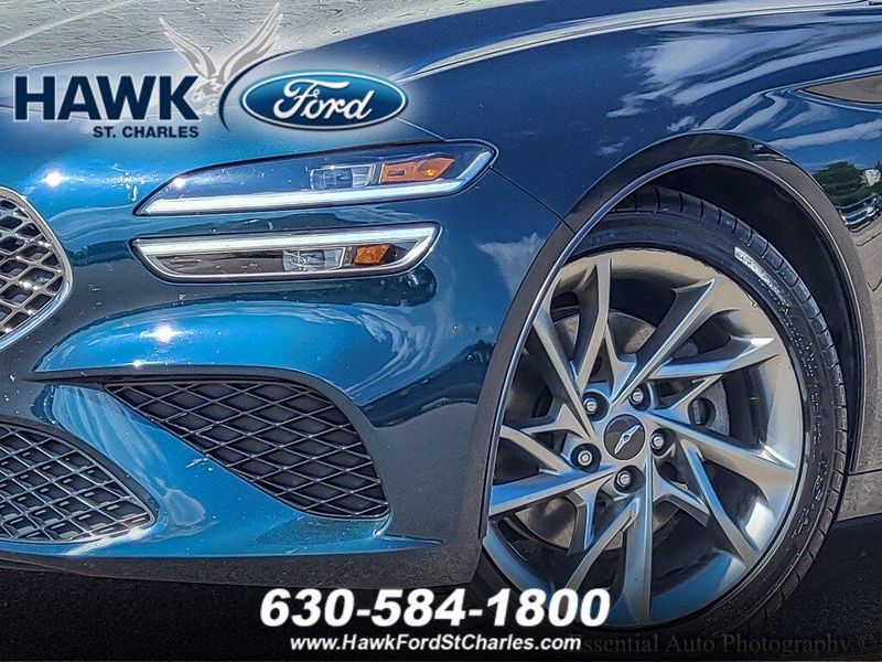 2022 Genesis G70 2.0T photo 3