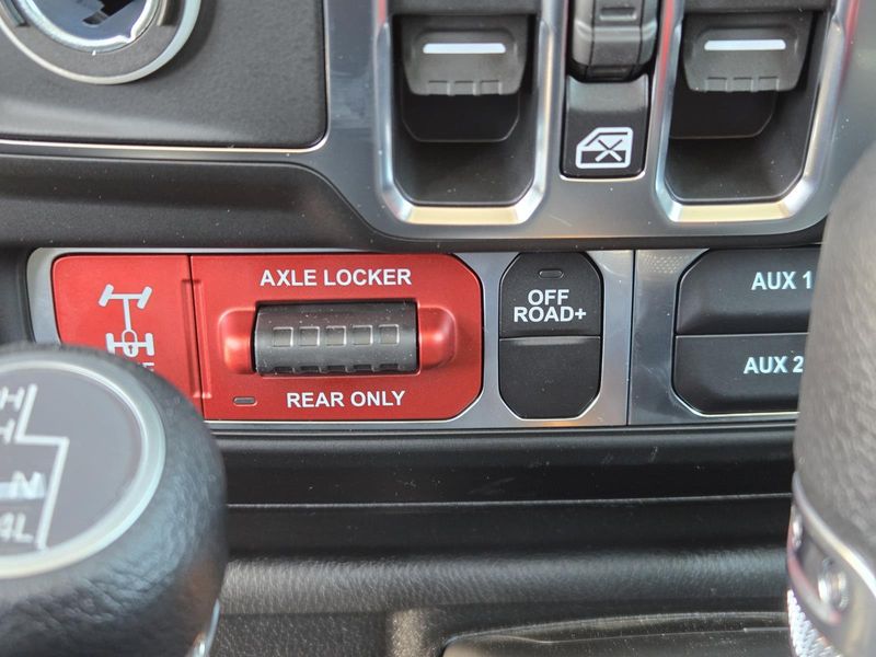 New 2026 Jeep Gladiator Mojave 4x4