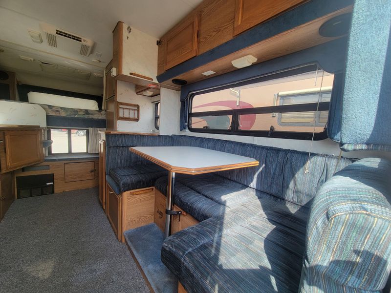Used 1997 LANCE 9500 SQUIRE Image 7