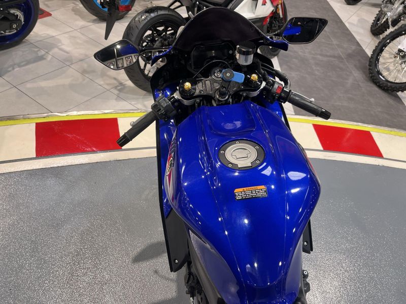 Used 2023 Yamaha YZF-R7 Image 15