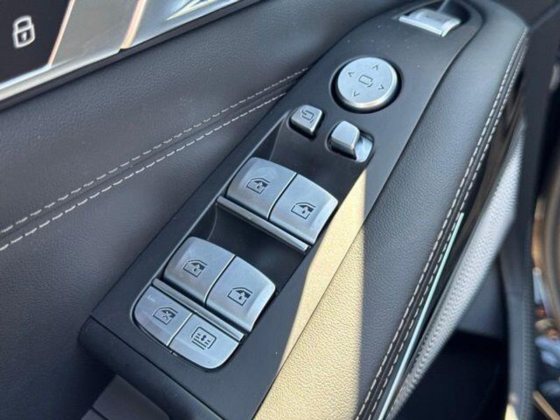 New 2026 BMW X7 ALPINA XB7Image 17