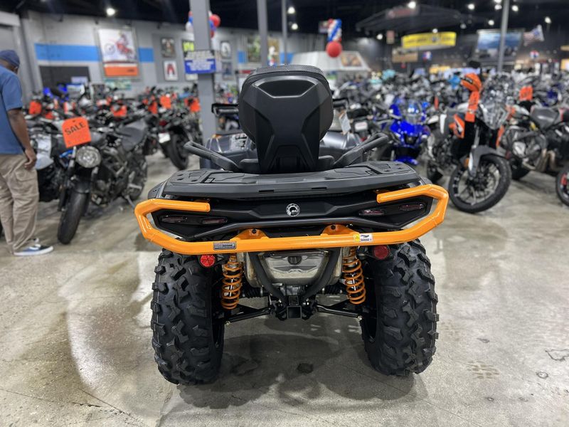 New 2025 Can-Am OUTLANDER MAX XT-P 1000R Image 4