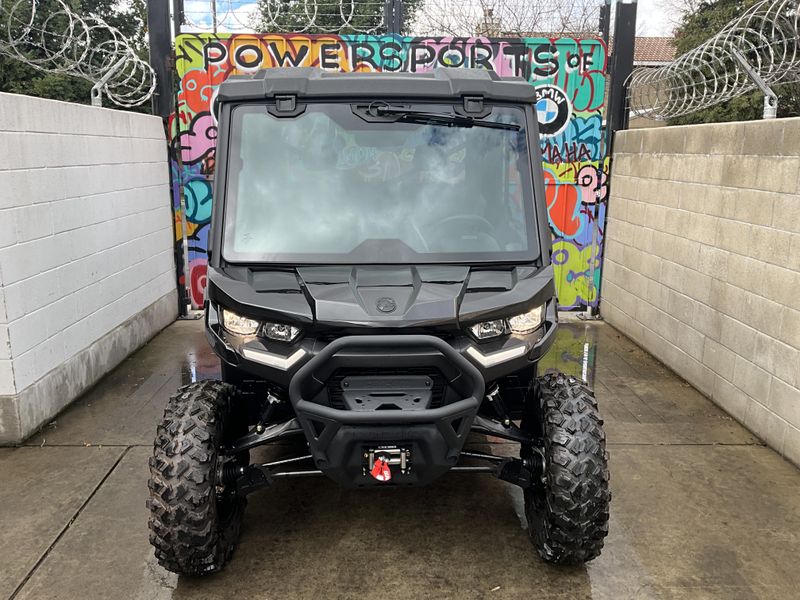 2025 Can-Am DEFENDER MAX 65 HD10 TEXCAB LIMITED Image 2