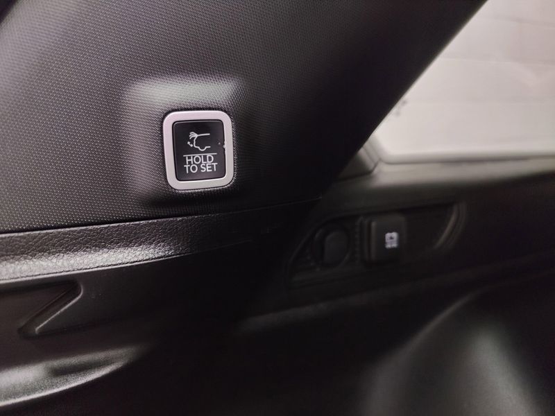 2024 Jeep Grand Cherokee Limited 4x4 w/Sunroof/Lux techImage 18