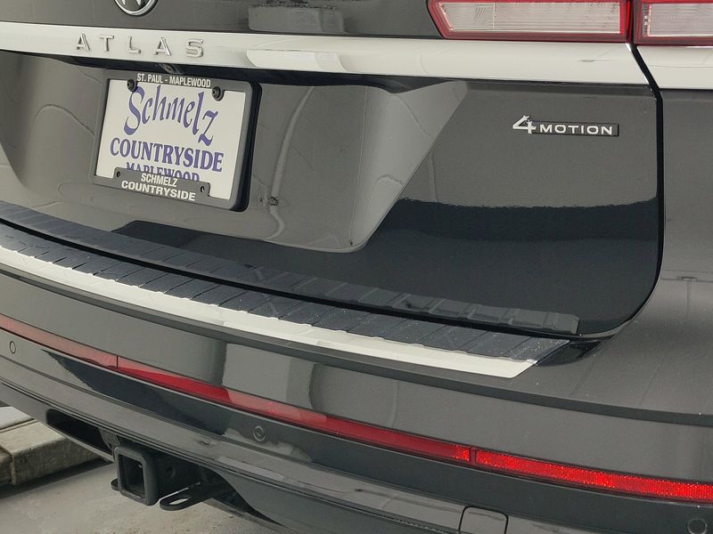 Used 2023 Volkswagen Atlas V6 AWD SEL Premium R-Line w/SunroofImage 5