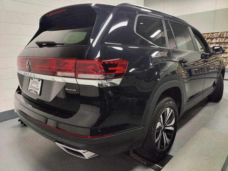 Used 2024 Volkswagen Atlas SE 4-Motion AWDImage 8
