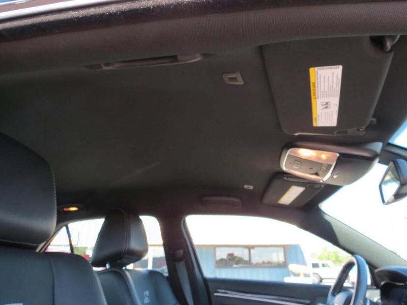 Used 2018 Chrysler 300 S AWD 4dr SedanImage 12