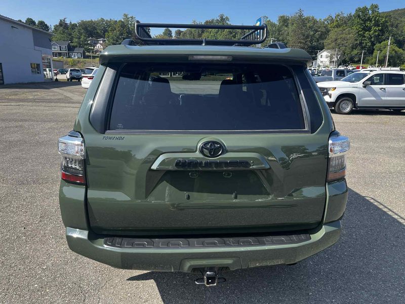 2022 Toyota 4Runner Trail Special Edition photo 6