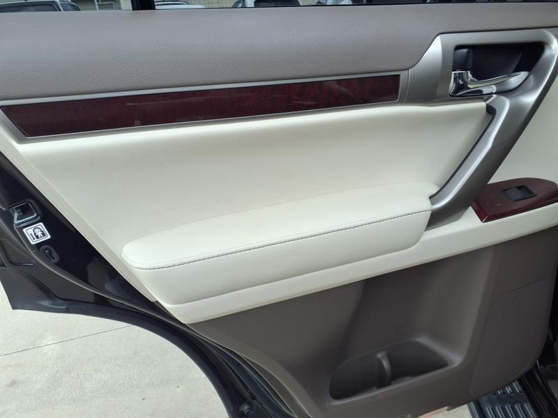 2019 Lexus GX 460 460Image 19