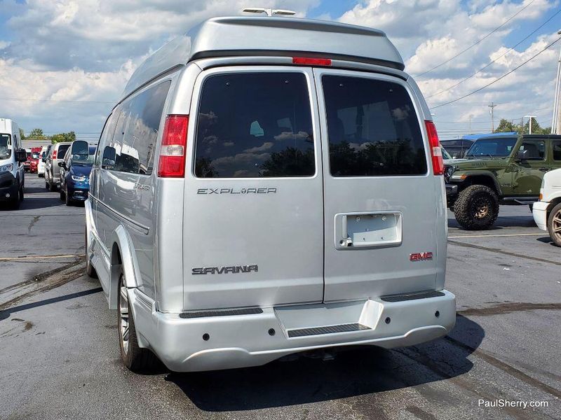 2020 GMC Savana Cargo Image 3