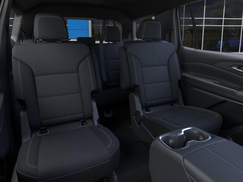 New 2025 Chevrolet Traverse FWD LTImage 17