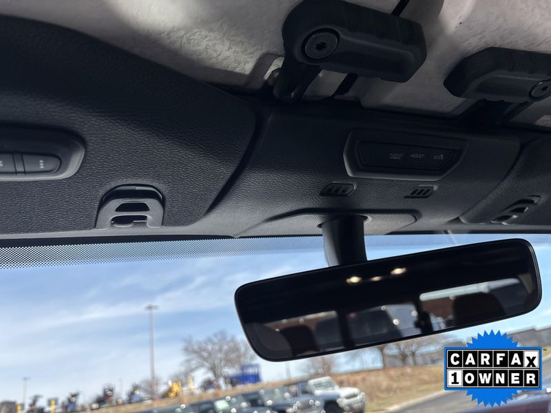 Used 2022 Jeep Gladiator OverlandImage 31