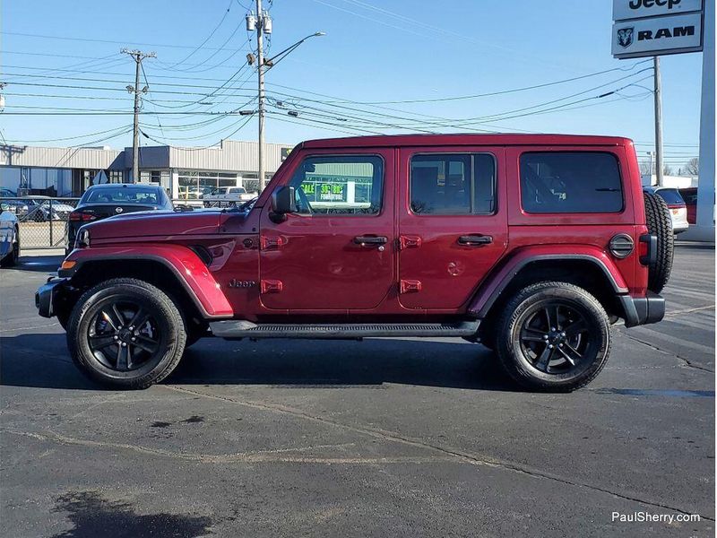 Used 2022 Jeep Wrangler Unlimited Sahara Altitude