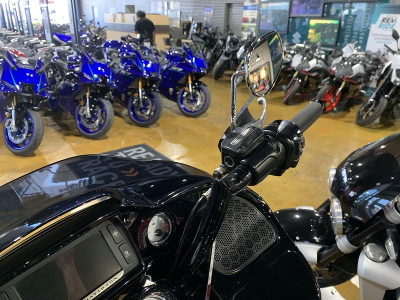 Used 2015 Harley-Davidson ROAD GLIDE SPECIAL Image 19
