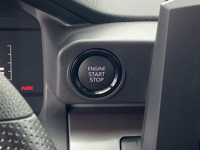 Used 2025 Toyota Tacoma SR5Image 21