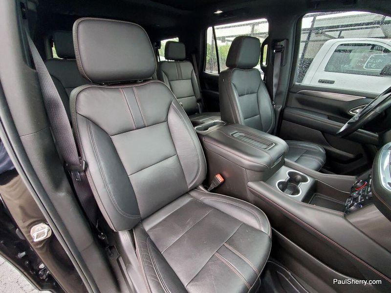 2021 Chevrolet Tahoe RSTImage 2