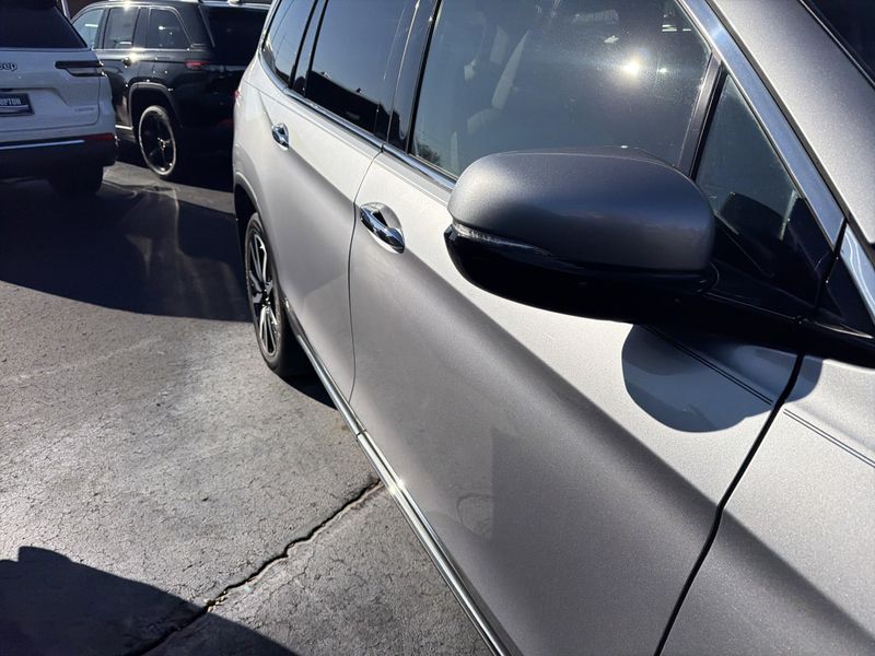 Used 2021 Honda Pilot Touring 7-PassengerImage 5