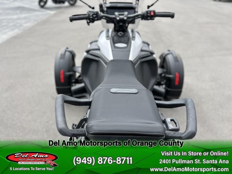 2025 Can-Am CANYON STANDARD Image 19