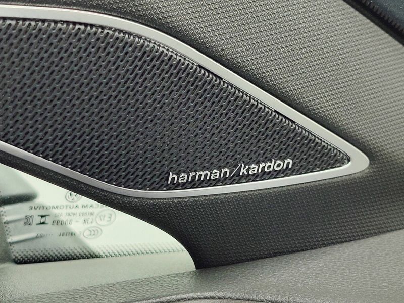 2023 Volkswagen Golf GTI SE w/Leather Pkg/Harman Kardon AudioImage 8