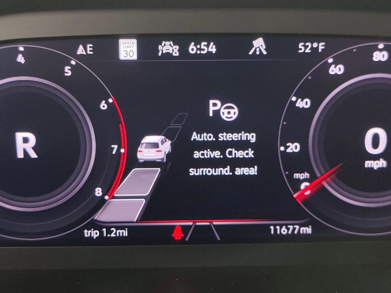 Used 2024 Volkswagen Tiguan AWD SEL R-Line w/Sunroof/NavImage 29