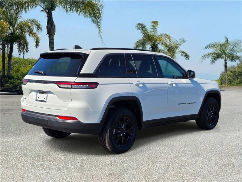 New 2026 Jeep Grand Cherokee Laredo Altitude 4x4