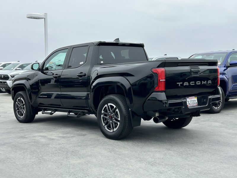 Used 2024 Toyota Tacoma TRD SportImage 5