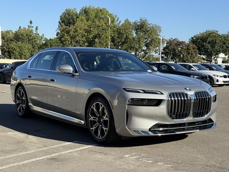 Used 2025 BMW i7 eDrive50Image 5